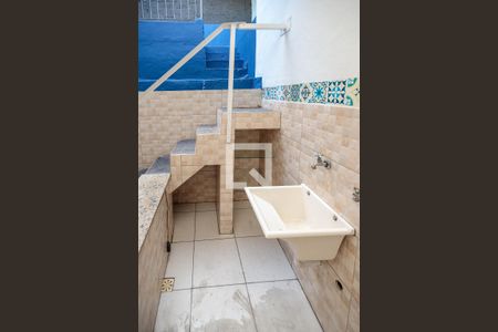 Casa à venda com 70m², 2 quartos e 2 vagasÁrea de Serviço