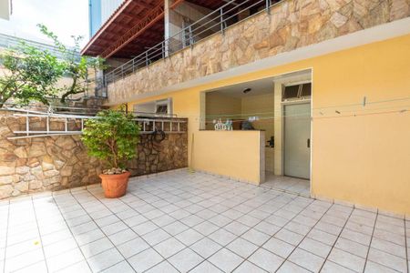Casa para alugar com 276m², 3 quartos e 2 vagasÁrea Externa