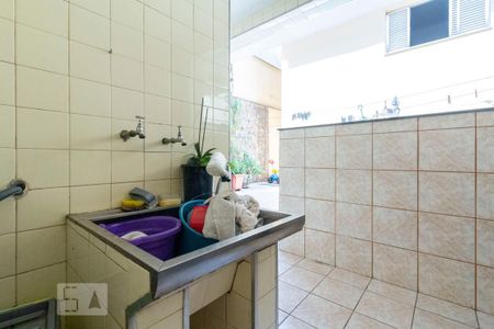 Casa para alugar com 276m², 3 quartos e 2 vagasÁrea de Serviço