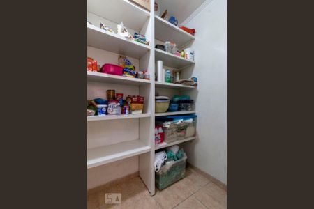 Casa para alugar com 276m², 3 quartos e 2 vagasDespensa Cozinha