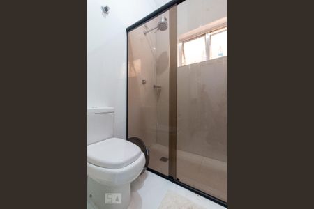 Casa para alugar com 276m², 3 quartos e 2 vagasBanheiro Corredor