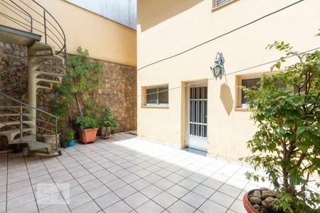 Casa para alugar com 276m², 3 quartos e 2 vagasÁrea Externa