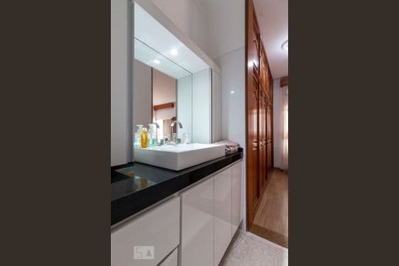 Casa para alugar com 276m², 3 quartos e 2 vagasBanheiro Quarto 1 - Suite