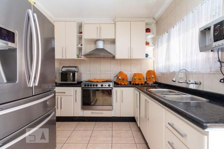 Casa para alugar com 276m², 3 quartos e 2 vagasCozinha