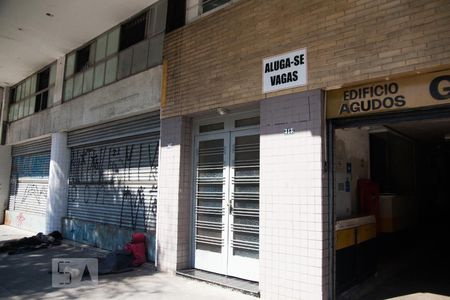 Apartamento à venda com 89m², 2 quartos e 2 vagasFachada do bloco