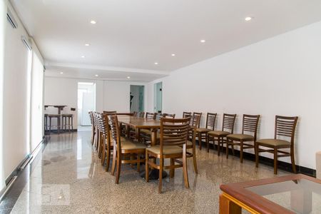 Apartamento à venda com 220m², 4 quartos e 3 vagasÁrea comum - Salão de festas