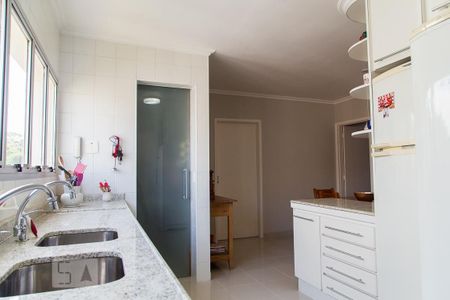 Apartamento à venda com 220m², 4 quartos e 3 vagasCozinha