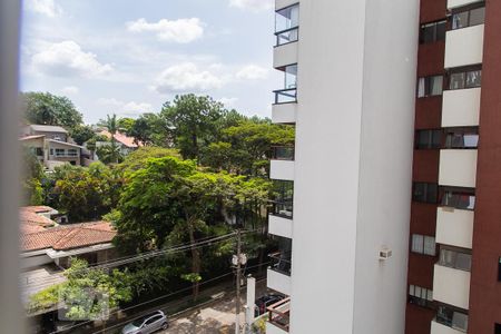 Apartamento à venda com 220m², 4 quartos e 3 vagasVista do quarto 2