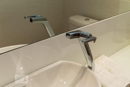 Apartamento à venda com 220m², 4 quartos e 3 vagasLavabo - Torneira