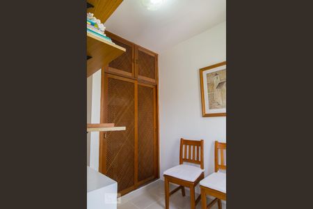 Apartamento à venda com 220m², 4 quartos e 3 vagasQuarto de serviço