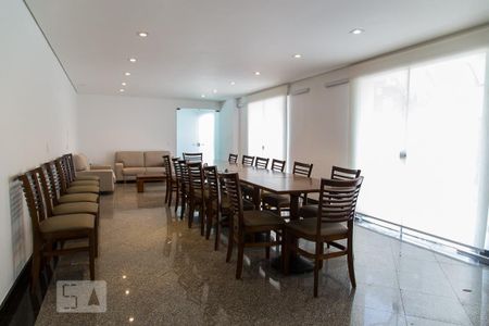 Apartamento à venda com 220m², 4 quartos e 3 vagasÁrea comum - Salão de festas