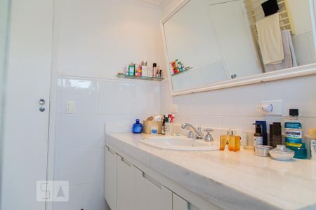 Apartamento à venda com 220m², 4 quartos e 3 vagasBanheiro da suíte