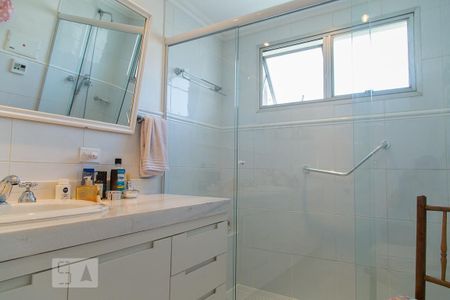 Apartamento à venda com 220m², 4 quartos e 3 vagasBanheiro da suíte