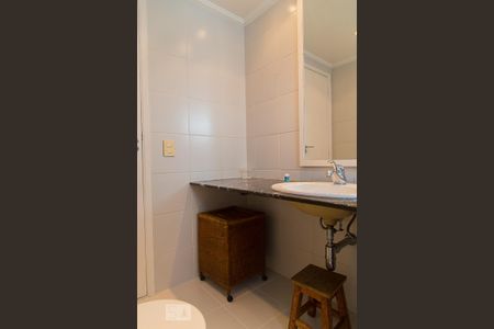 Apartamento à venda com 220m², 4 quartos e 3 vagasBanheiro social