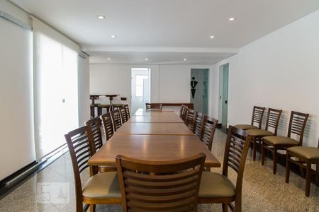 Apartamento à venda com 220m², 4 quartos e 3 vagasÁrea comum - Salão de festas