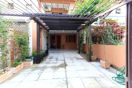 Casa à venda com 200m², 4 quartos e 2 vagasGaragem