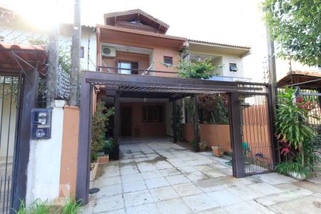 Casa à venda com 200m², 4 quartos e 2 vagasFachada