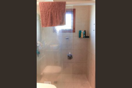 Casa à venda com 200m², 4 quartos e 2 vagasBanheiro da suíte