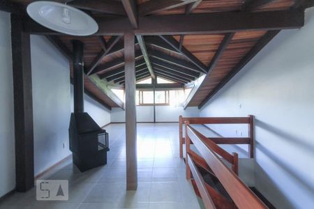 Casa à venda com 200m², 4 quartos e 2 vagasSotão