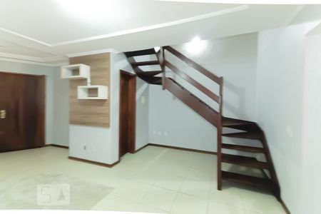Sala de casa à venda com 4 quartos, 200m² em Espírito Santo, Porto Alegre