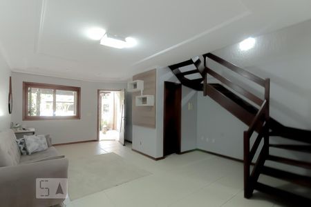 Sala de casa à venda com 4 quartos, 200m² em Espírito Santo, Porto Alegre