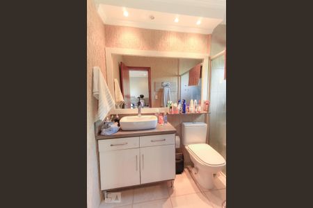 Casa à venda com 200m², 4 quartos e 2 vagasBanheiro da suíte