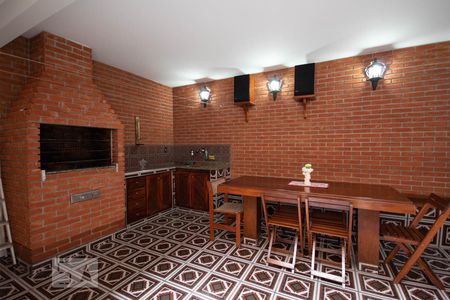 Casa para alugar com 190m², 3 quartos e 2 vagasÁrea comum - Churrasqueira