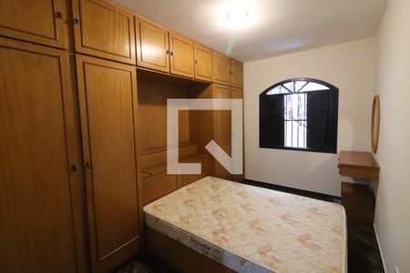 Quarto 2 de casa para alugar com 3 quartos, 190m² em Quitaúna, Osasco