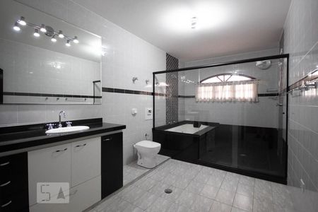 Casa para alugar com 190m², 3 quartos e 2 vagasBanheiro da Suíte