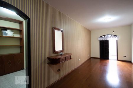 Casa para alugar com 190m², 3 quartos e 2 vagasSuíte