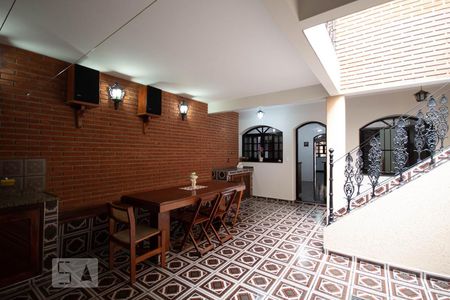 Casa para alugar com 190m², 3 quartos e 2 vagasÁrea comum - Churrasqueira