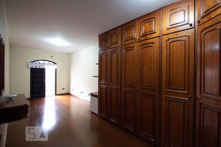 Casa para alugar com 190m², 3 quartos e 2 vagasSuíte