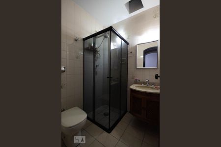 Casa para alugar com 190m², 3 quartos e 2 vagasBanheiro Corredor