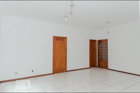 Sala de casa para alugar com 4 quartos, 350m² em Vila Hermínia, Guarulhos