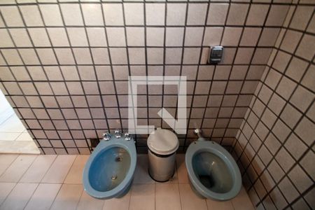 Casa à venda com 380m², 4 quartos e 6 vagasBanheiro da Suíte 3