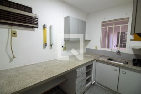 Casa à venda com 380m², 4 quartos e 6 vagasCozinha