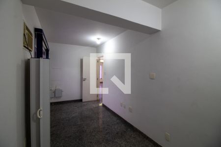 Casa à venda com 380m², 4 quartos e 6 vagasEscritório