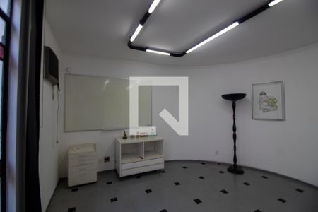Casa à venda com 380m², 4 quartos e 6 vagasSala intima