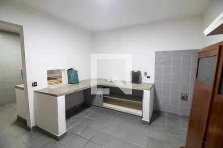 Casa à venda com 380m², 4 quartos e 6 vagasCozinha