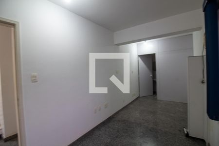 Casa à venda com 380m², 4 quartos e 6 vagasEscritório