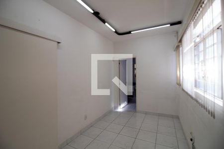 Casa à venda com 380m², 4 quartos e 6 vagasSuíte 2