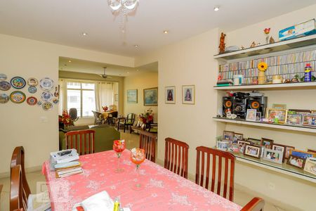 Apartamento à venda com 180m², 3 quartos e sem vagaSala