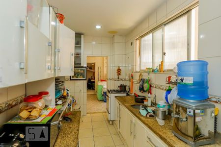Apartamento à venda com 180m², 3 quartos e sem vagaCozinha 