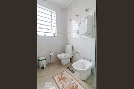 Casa à venda com 198m², 3 quartos e 2 vagasBanheiro