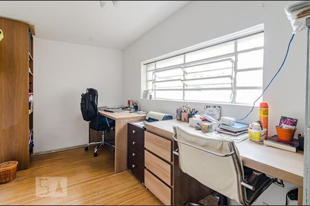 Casa à venda com 198m², 3 quartos e 2 vagasEscritório