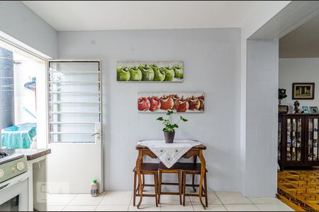 Casa à venda com 198m², 3 quartos e 2 vagasCozinha