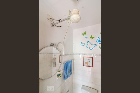 Casa à venda com 198m², 3 quartos e 2 vagasBanheiro