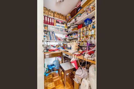 Casa à venda com 198m², 3 quartos e 2 vagasQuartinho