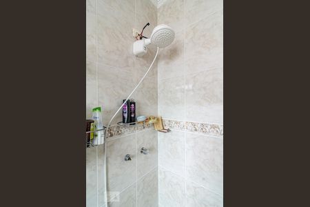 Casa à venda com 198m², 3 quartos e 2 vagasBanheiro