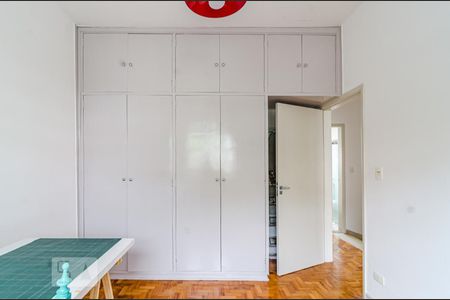 Casa à venda com 198m², 3 quartos e 2 vagasQuarto 2